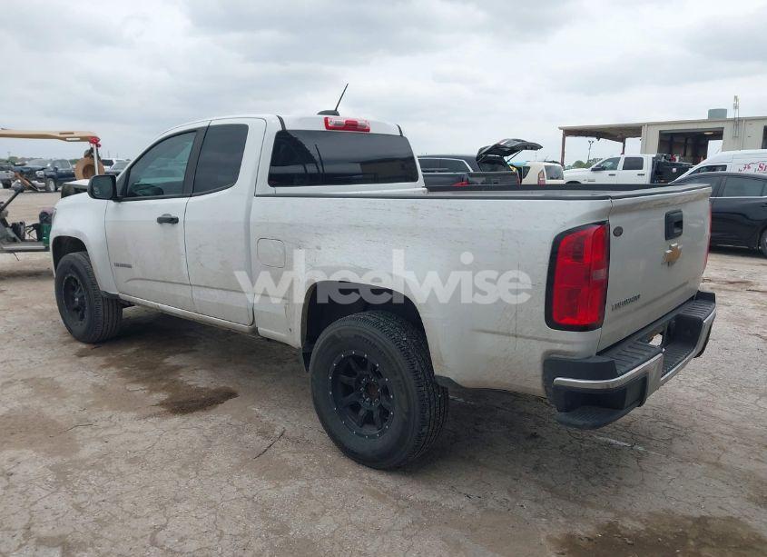 Photo 3 of 2018 Chevrolet Colorado WT (VIN 1GCHSBEA1J1142895)