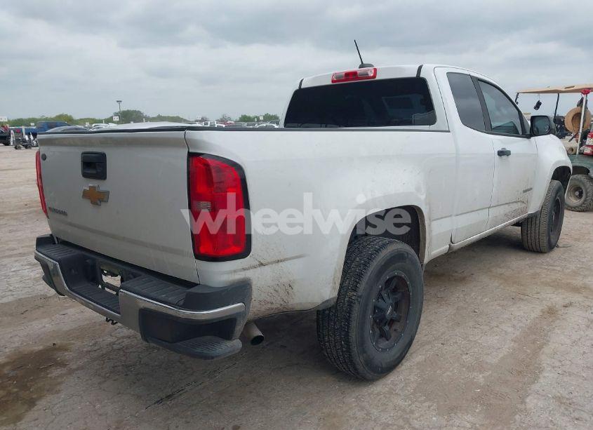 Photo 4 of 2018 Chevrolet Colorado WT (VIN 1GCHSBEA1J1142895)