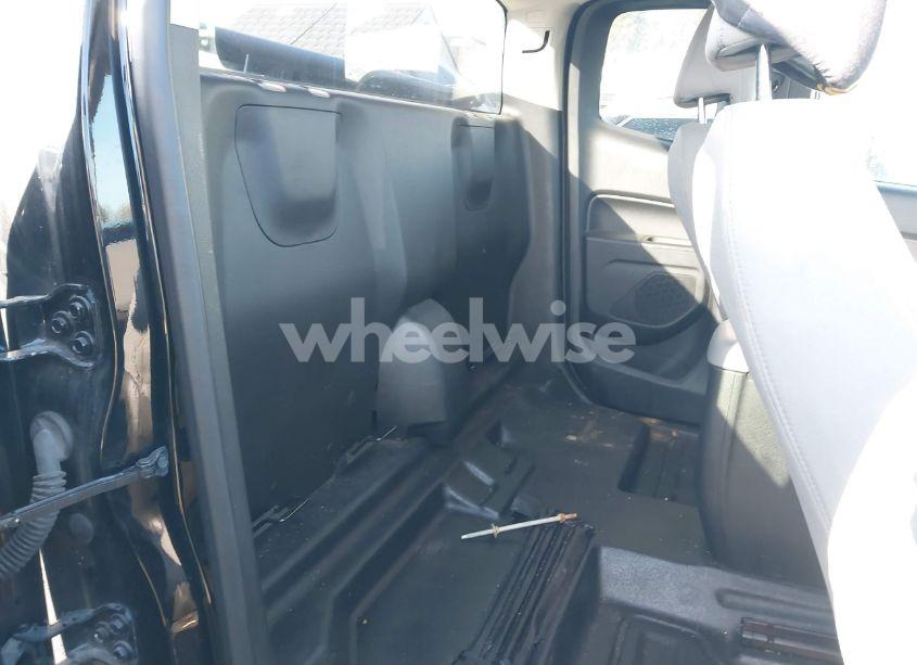 Photo 8 of 2018 Chevrolet Colorado WT (VIN 1GCHSBEA1J1325892)