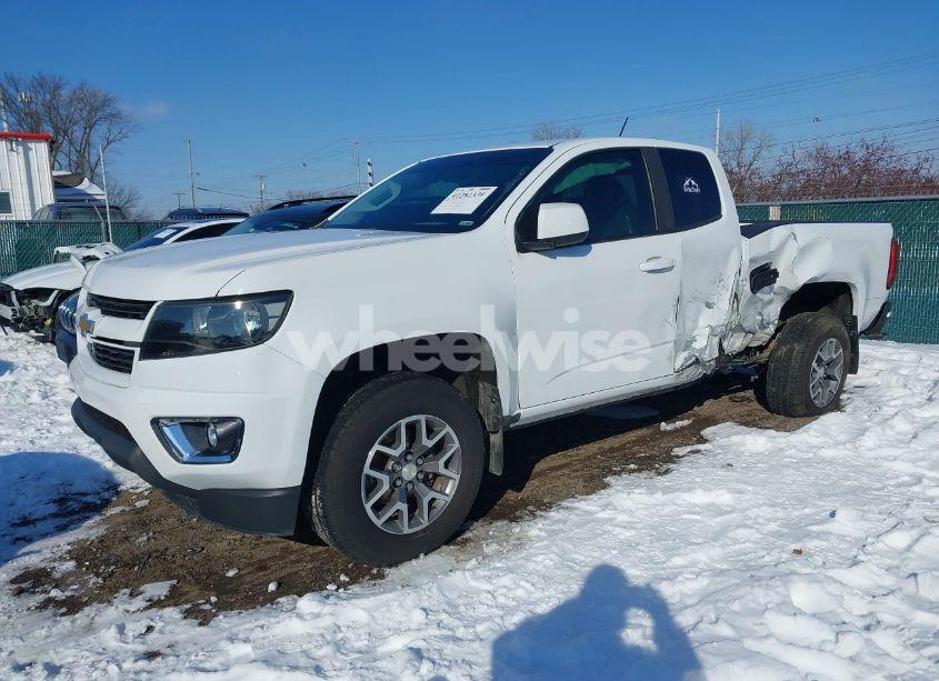 Photo 2 of 2019 Chevrolet Colorado WT (VIN 1GCHSBEA2K1109079)