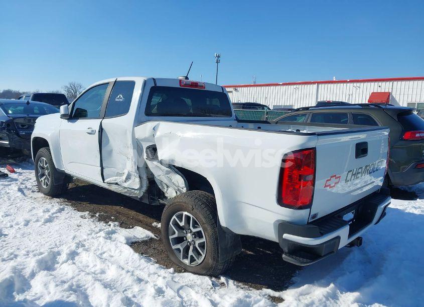 Photo 3 of 2019 Chevrolet Colorado WT (VIN 1GCHSBEA2K1109079)