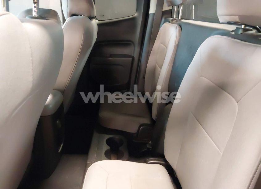 Photo 8 of 2019 Chevrolet Colorado WT (VIN 1GCHSBEA2K1138744)