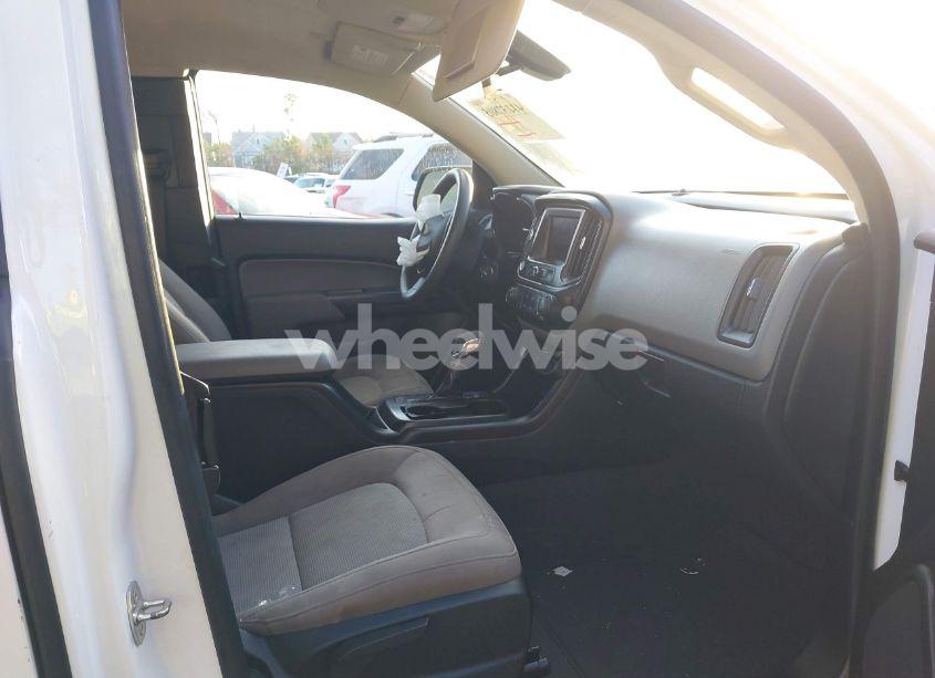 Photo 5 of 2022 Chevrolet Colorado 2WD LONG BOX WT (VIN 1GCHSBEA2N1234720)