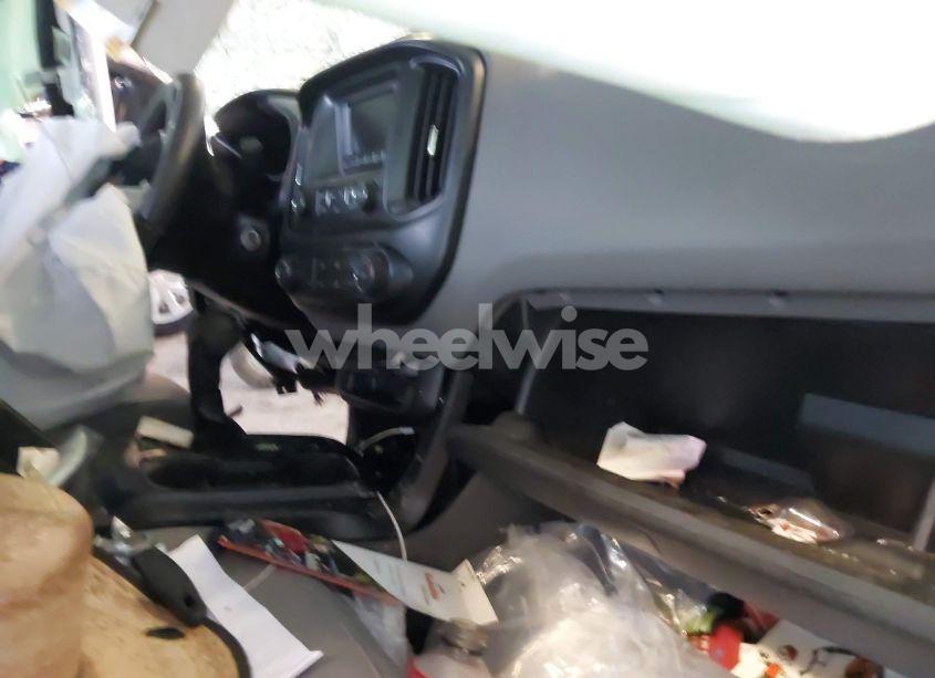 Photo 5 of 2016 Chevrolet Colorado WT (VIN 1GCHSBEA4G1395976)