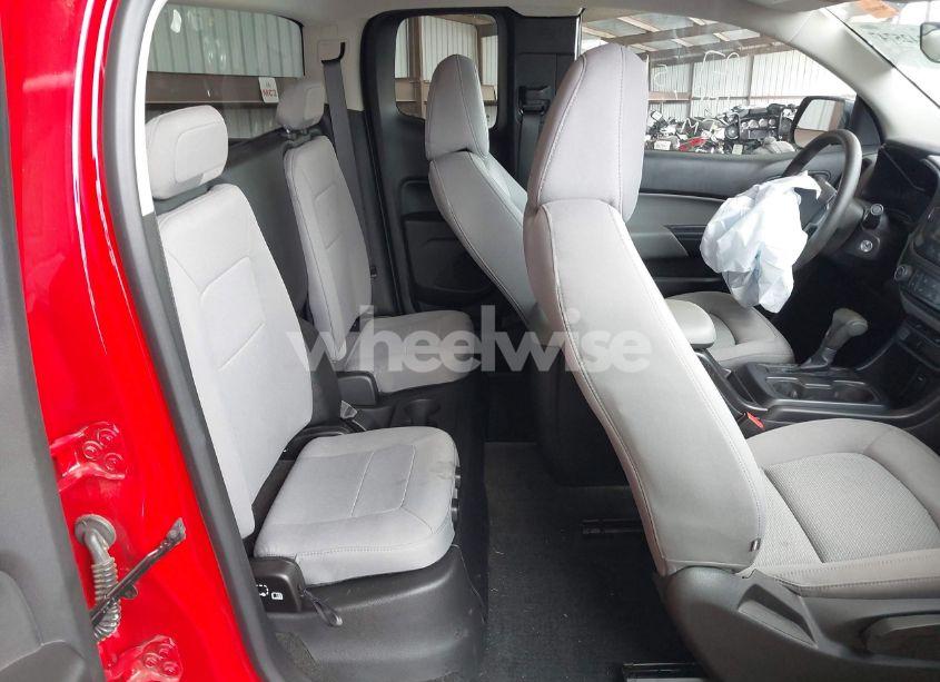 Photo 8 of 2018 Chevrolet Colorado WT (VIN 1GCHSBEA4J1214513)