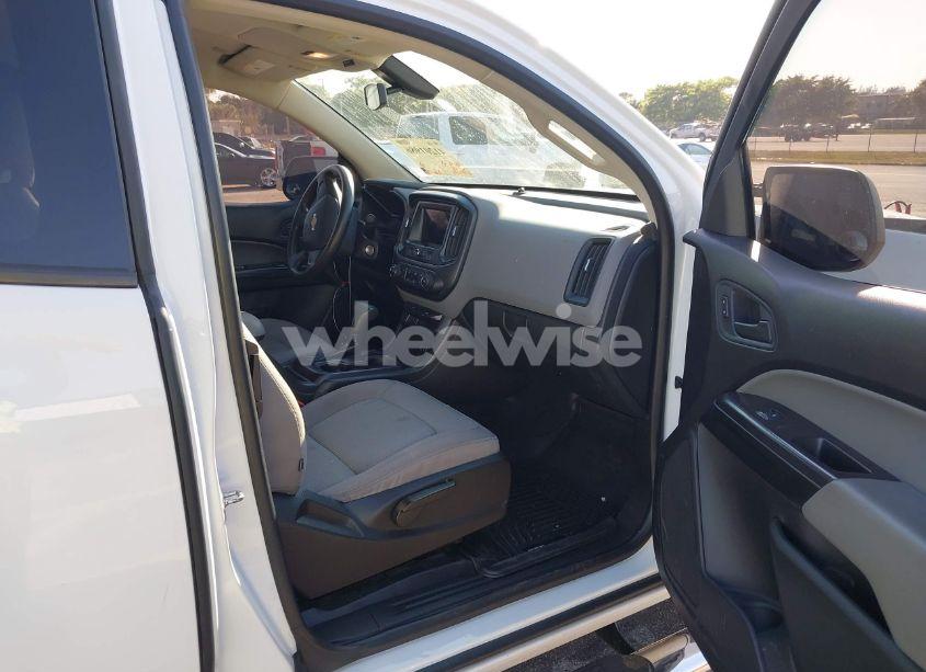 Photo 5 of 2019 Chevrolet Colorado WT (VIN 1GCHSBEA4K1246024)
