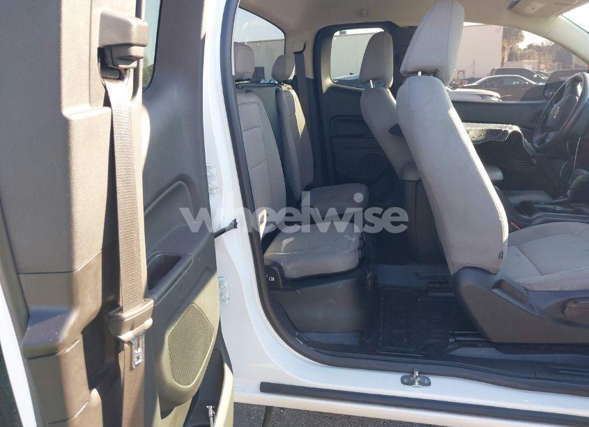 Photo 8 of 2019 Chevrolet Colorado WT (VIN 1GCHSBEA4K1246024)