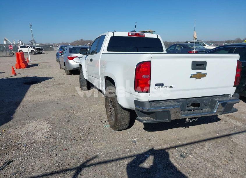 Photo 3 of 2018 Chevrolet Colorado WT (VIN 1GCHSBEA6J1135683)