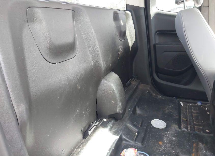 Photo 8 of 2019 Chevrolet Colorado WT (VIN 1GCHSBEA6K1176932)