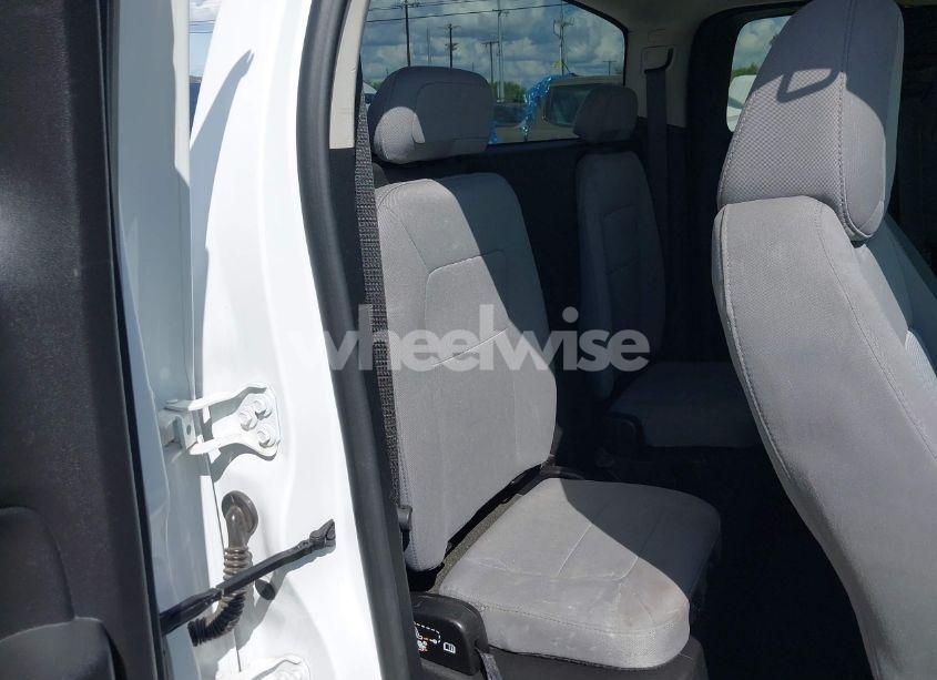 Photo 8 of 2016 Chevrolet Colorado WT (VIN 1GCHSBEA7G1195576)