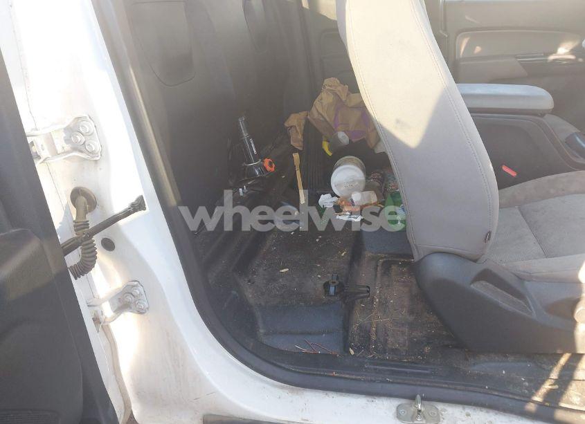 Photo 8 of 2019 Chevrolet Colorado WT (VIN 1GCHSBEA7K1239715)