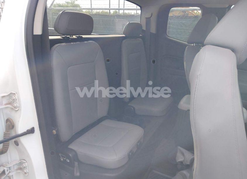 Photo 8 of 2016 Chevrolet Colorado WT (VIN 1GCHSBEA8G1146371)