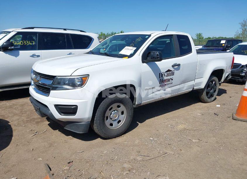 Photo 2 of 2018 Chevrolet Colorado WT (VIN 1GCHSBEA8J1149178)