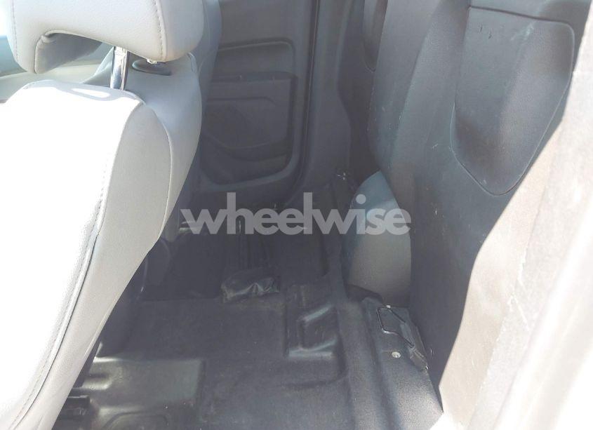 Photo 8 of 2018 Chevrolet Colorado WT (VIN 1GCHSBEA8J1149178)