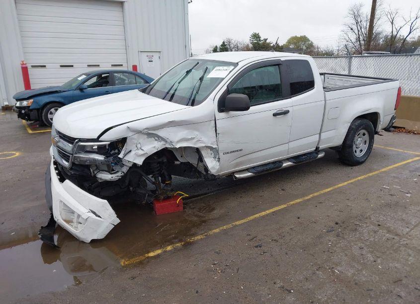 Photo 2 of 2019 Chevrolet Colorado WT (VIN 1GCHSBEA8K1134942)