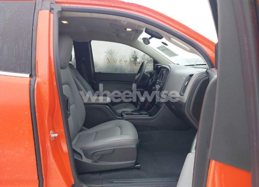 Photo 5 of 2019 Chevrolet Colorado WT (VIN 1GCHSBEA8K1180755)