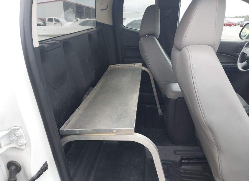 Photo 8 of 2018 Chevrolet Colorado WT (VIN 1GCHSBEA9J1149626)