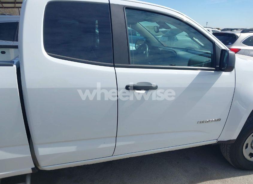 Photo 13 of 2018 Chevrolet Colorado WT (VIN 1GCHSBEAXJ1194221)