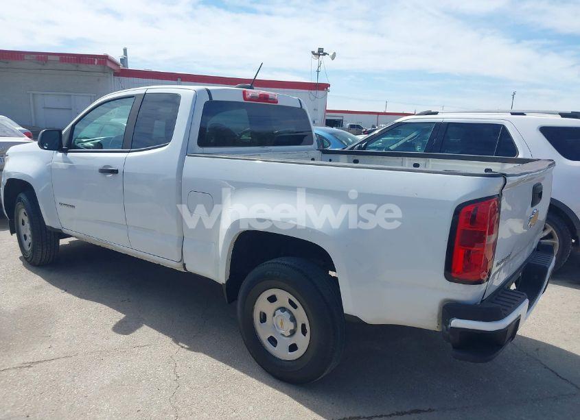 Photo 3 of 2018 Chevrolet Colorado WT (VIN 1GCHSBEAXJ1194221)