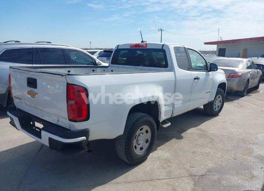 Photo 4 of 2018 Chevrolet Colorado WT (VIN 1GCHSBEAXJ1194221)