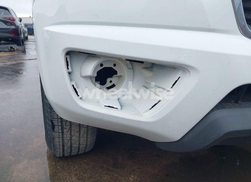 Photo 18 of 2019 Chevrolet Colorado WT (VIN 1GCHSBEAXK1144016)