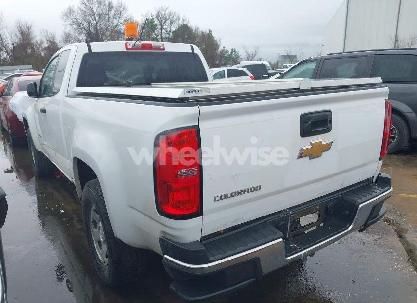 Photo 3 of 2019 Chevrolet Colorado WT (VIN 1GCHSBEAXK1144016)