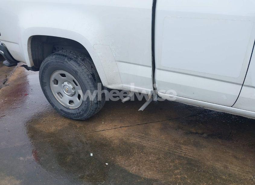 Photo 6 of 2019 Chevrolet Colorado WT (VIN 1GCHSBEAXK1144016)