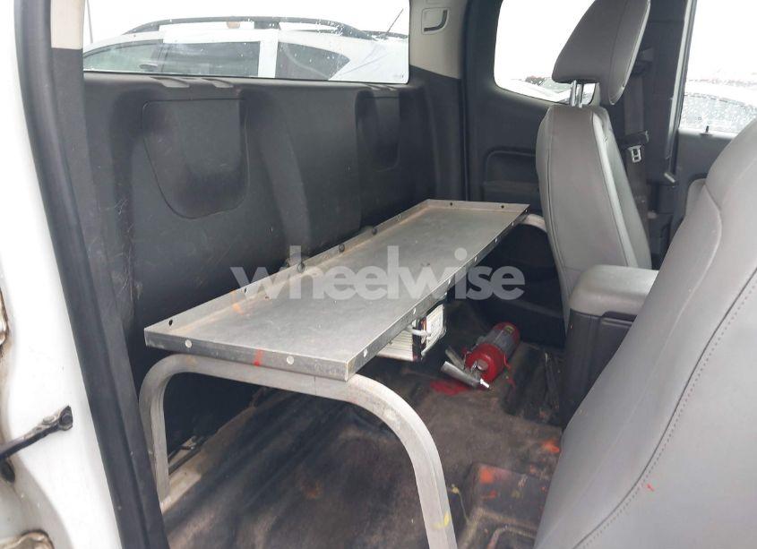 Photo 8 of 2019 Chevrolet Colorado WT (VIN 1GCHSBEAXK1144016)