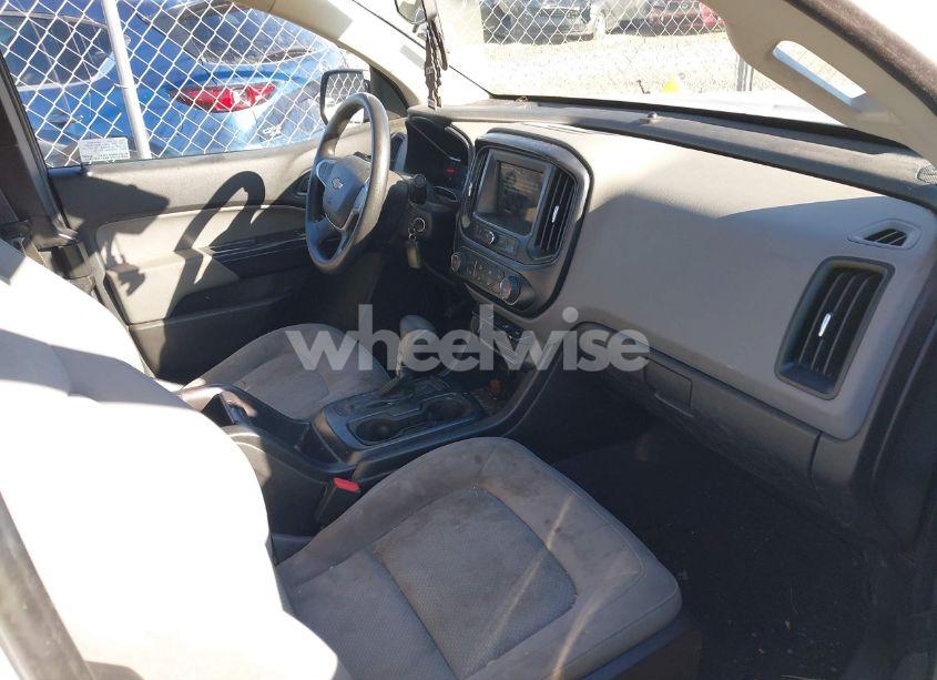 Photo 5 of 2019 Chevrolet Colorado WT (VIN 1GCHSBEAXK1218468)