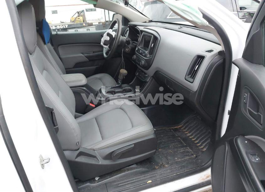 Photo 5 of 2019 Chevrolet Colorado WT (VIN 1GCHSBEAXK1289458)