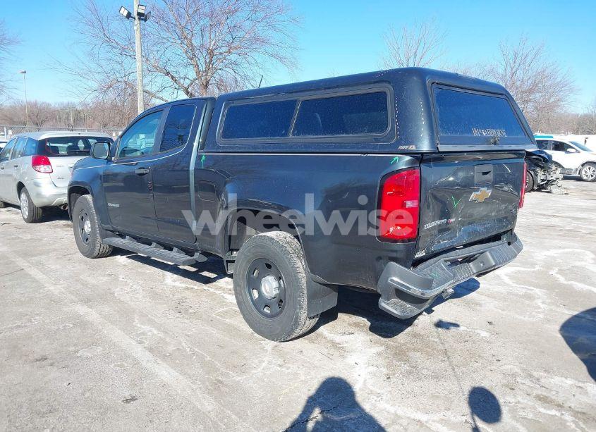 Photo 3 of 2018 Chevrolet Colorado WT (VIN 1GCHSBEN2J1104367)