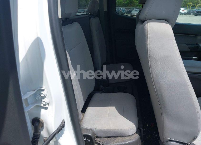 Photo 8 of 2018 Chevrolet Colorado WT (VIN 1GCHSBEN4J1155188)