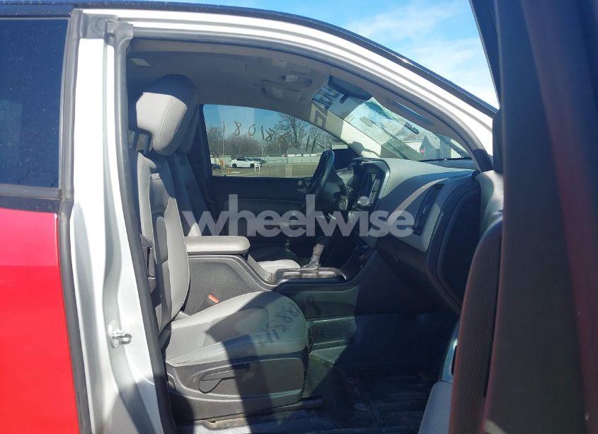 Photo 5 of 2018 Chevrolet Colorado WT (VIN 1GCHSBEN6J1138361)