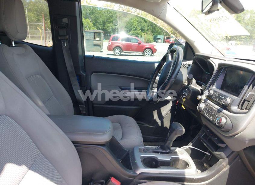 Photo 5 of 2018 Chevrolet Colorado LT (VIN 1GCHSCEA8J1102349)