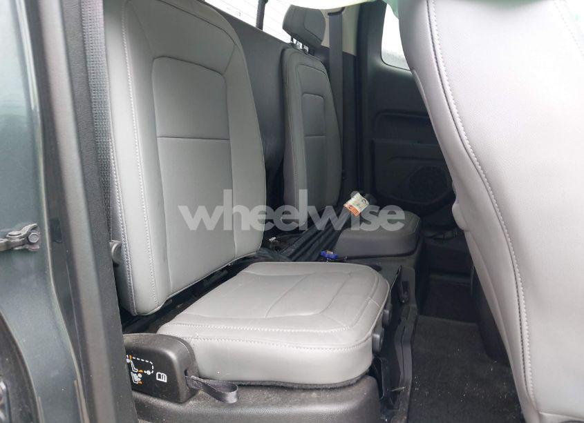 Photo 8 of 2017 Chevrolet Colorado LT (VIN 1GCHSCEN1H1205769)