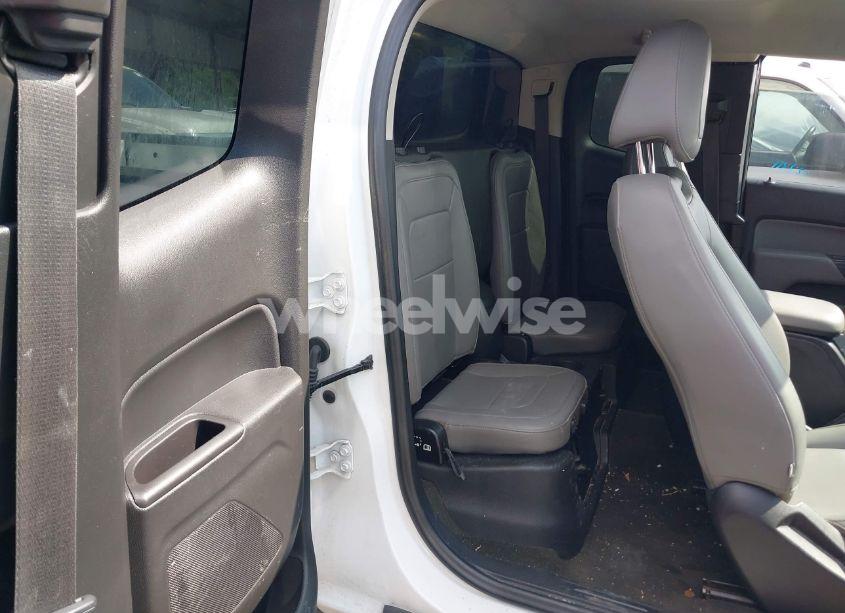 Photo 8 of 2015 Chevrolet Colorado WT (VIN 1GCHTAEA4F1204613)