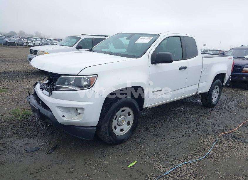 Photo 2 of 2015 Chevrolet Colorado WT (VIN 1GCHTAEA5F1188700)