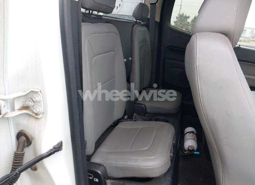 Photo 8 of 2015 Chevrolet Colorado WT (VIN 1GCHTAEA5F1188700)