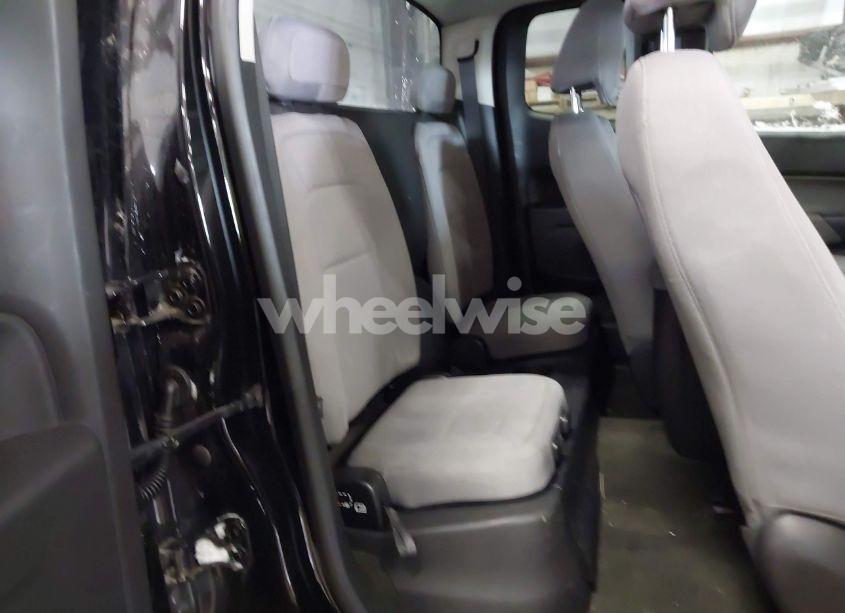 Photo 8 of 2015 Chevrolet Colorado WT (VIN 1GCHTAEA8F1159028)