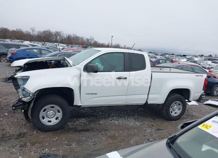 Photo 15 of 2015 Chevrolet Colorado WT (VIN 1GCHTAEAXF1228611)
