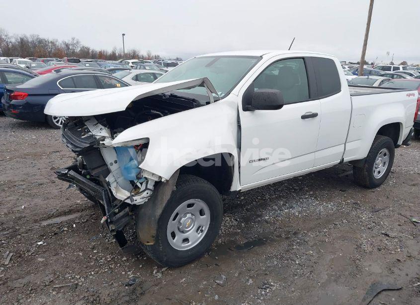 Photo 2 of 2015 Chevrolet Colorado WT (VIN 1GCHTAEAXF1228611)