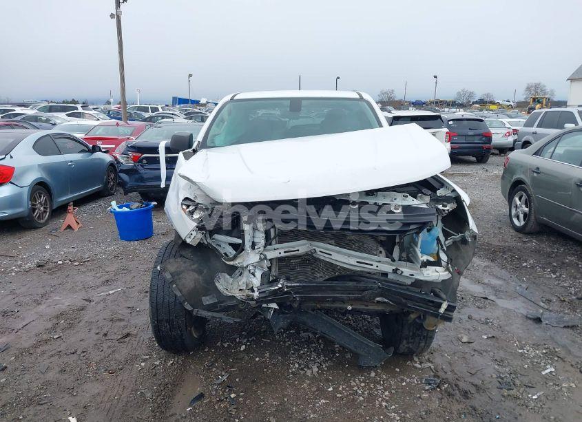 Photo 6 of 2015 Chevrolet Colorado WT (VIN 1GCHTAEAXF1228611)