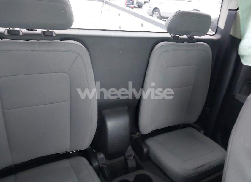 Photo 8 of 2015 Chevrolet Colorado WT (VIN 1GCHTAEAXF1228611)