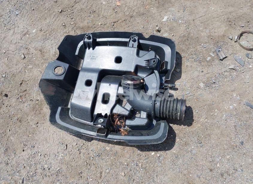 Photo 12 of 2015 Chevrolet Colorado LT (VIN 1GCHTBE31F1151831)