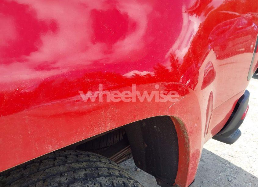 Photo 18 of 2015 Chevrolet Colorado LT (VIN 1GCHTBE31F1151831)