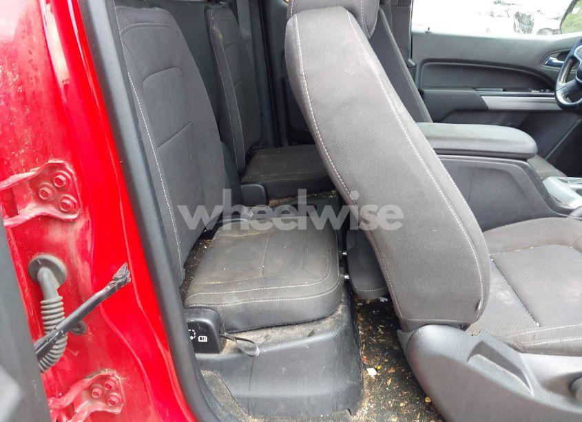 Photo 8 of 2015 Chevrolet Colorado LT (VIN 1GCHTBE31F1151831)