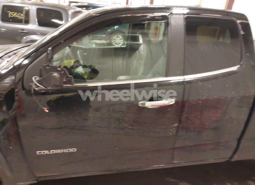 Photo 14 of 2015 Chevrolet Colorado LT (VIN 1GCHTBE34F1193376)