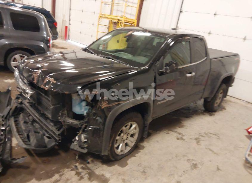Photo 2 of 2015 Chevrolet Colorado LT (VIN 1GCHTBE34F1193376)