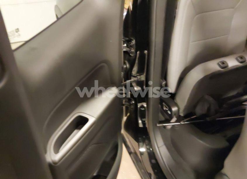 Photo 8 of 2015 Chevrolet Colorado LT (VIN 1GCHTBE34F1193376)