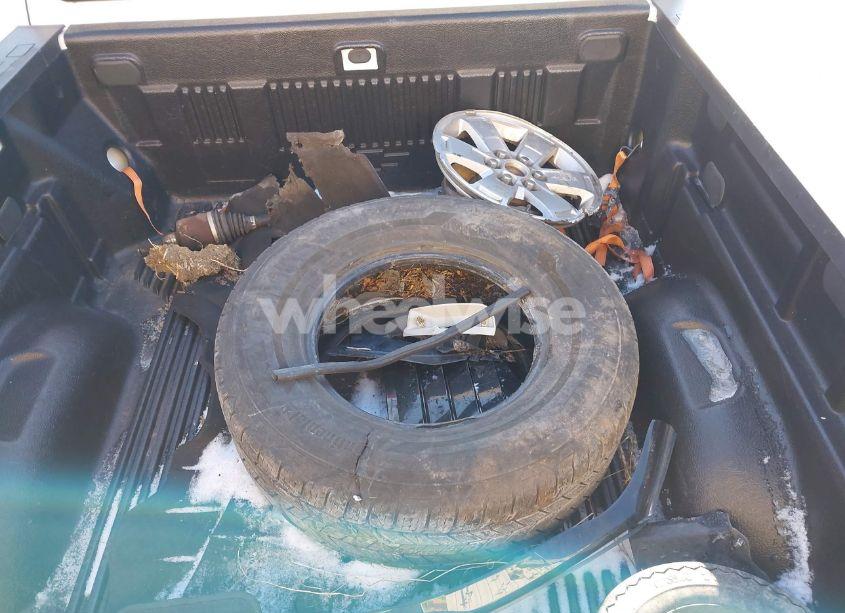 Photo 12 of 2016 Chevrolet Colorado WT (VIN 1GCHTBE36G1260478)